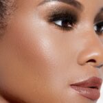 PÜR Magnificence Glow Illuminating Bronzer Pores and skin Perfecting Powder - Image 3